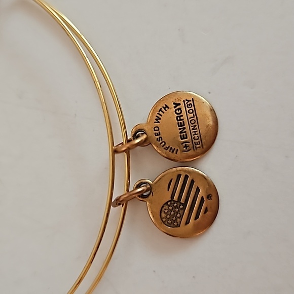 ALEX AND ANI Green & Goldtone Beads on 2 3/8" to 3"Dia. Goldtone Wire Bracelet - Picture 5 of 6